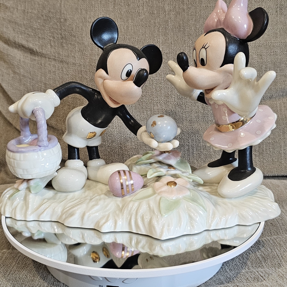 Mickey and Minnie Mouse Ceramic Figurine